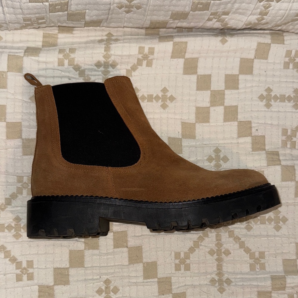 Caslon Miller Water Resistant Suede Chelsea Boots - Picture 2 of 4